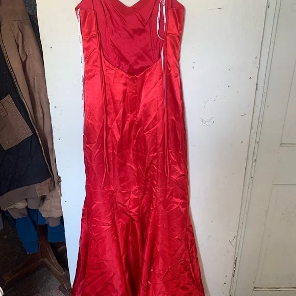 Faviana Vibrant Red Dress - Picture 4 of 5